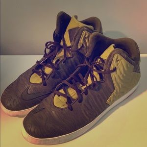 Nike LeBron lifestyle sneakers